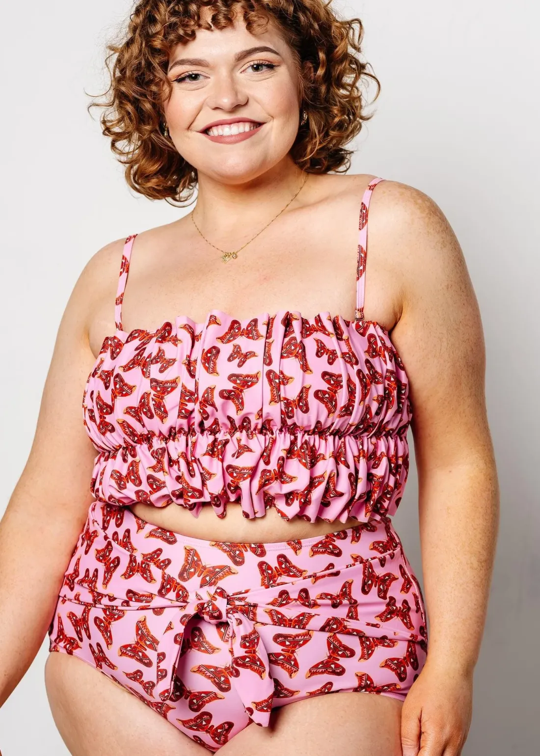 Kortni Jeane | Oversized Ruffle Top Metamorphosis Hot