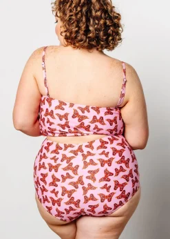 Kortni Jeane | Oversized Ruffle Top Metamorphosis Hot