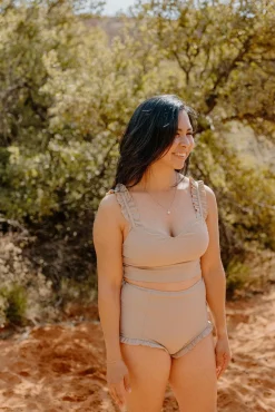 Kortni Jeane | Ripple Top Taupe Fashion